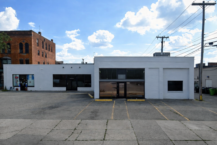 featured commercial property photo