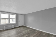 Property photo thumbnail 8