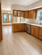 Property photo thumbnail 7