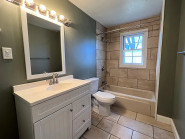 Property photo thumbnail 3